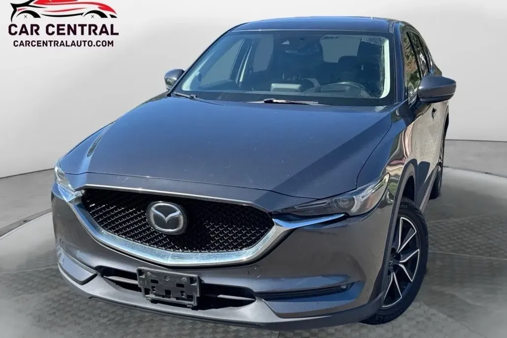 2017 Mazda CX-5 Grand Touring photo 1