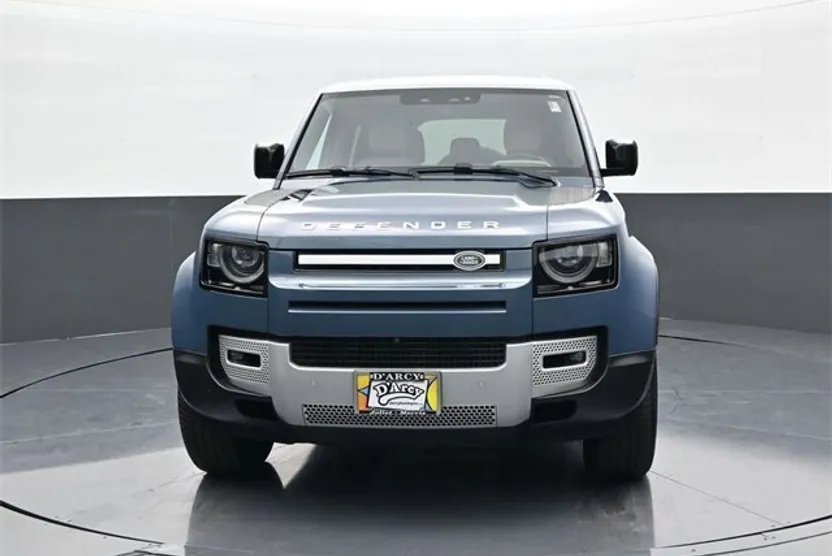 2024 Land Rover Defender 110 S photo 1
