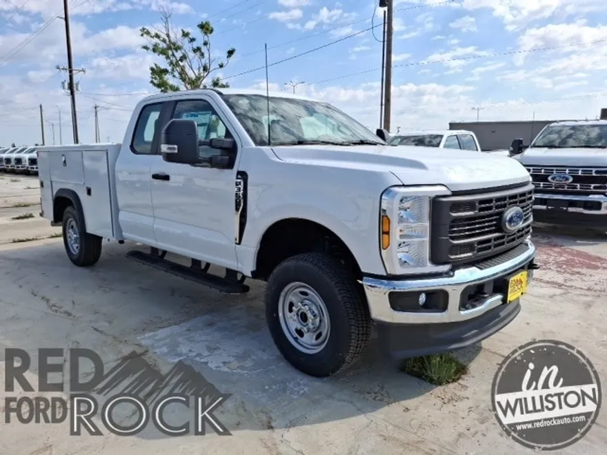 2024 Ford F-350 photo 1