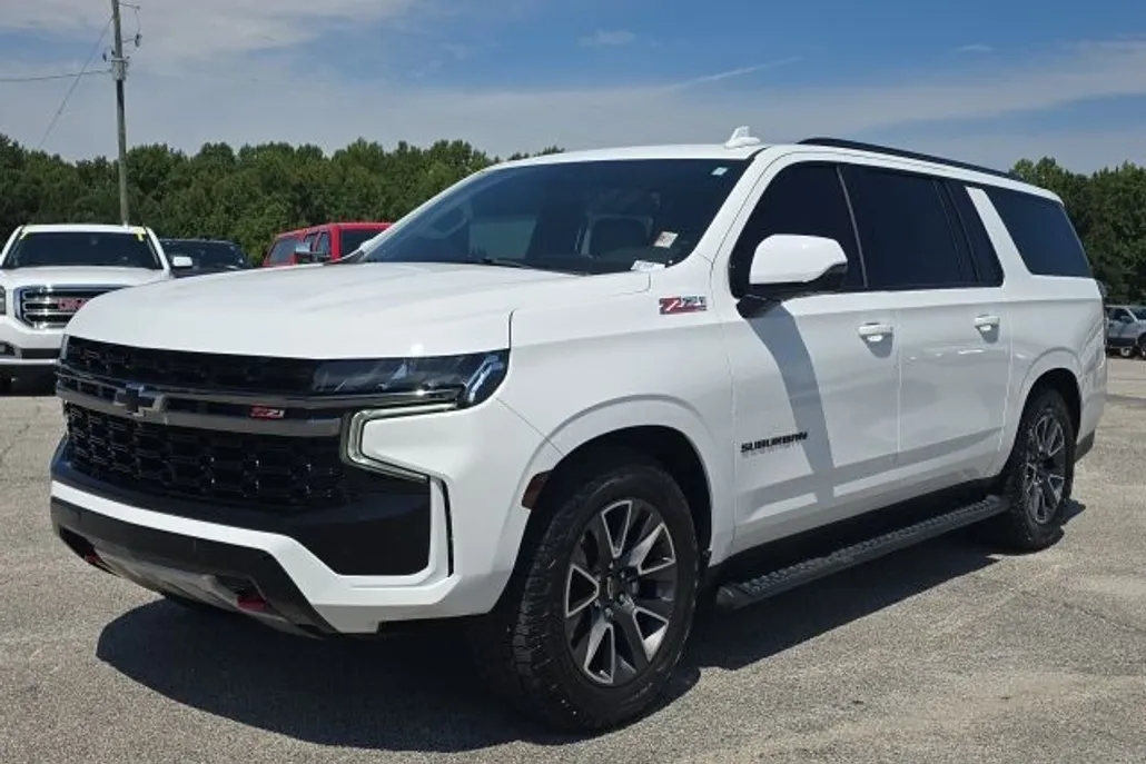 2022 Chevrolet Suburban Z71 photo 1