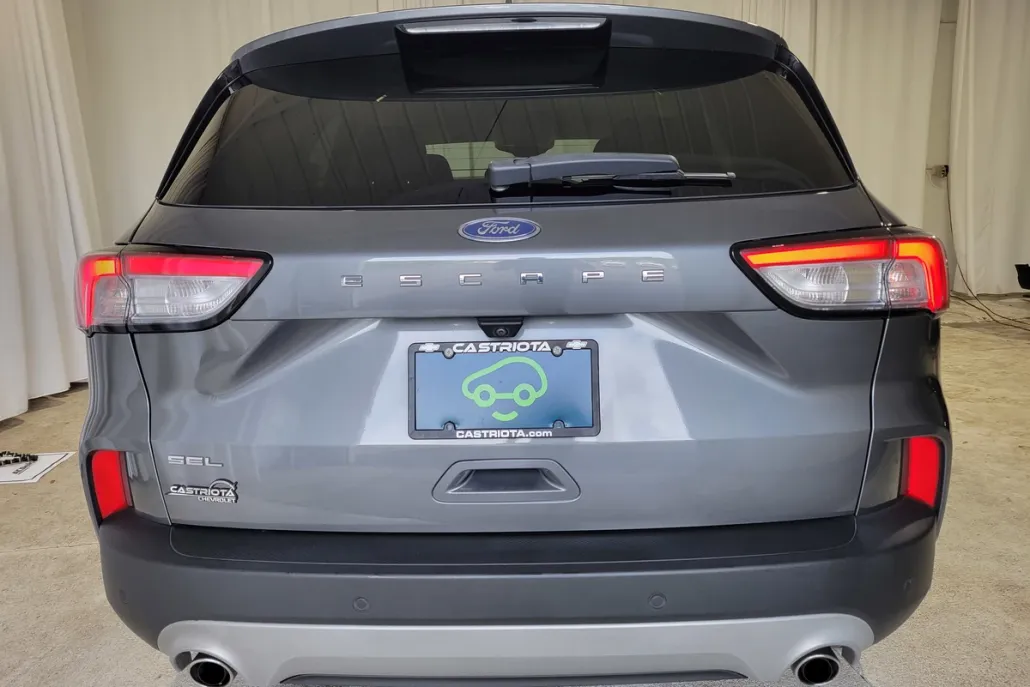 2022 Ford Escape SEL photo 1