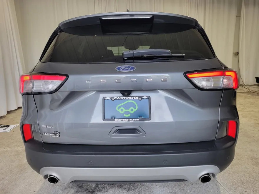 2022 Ford Escape SEL photo 1