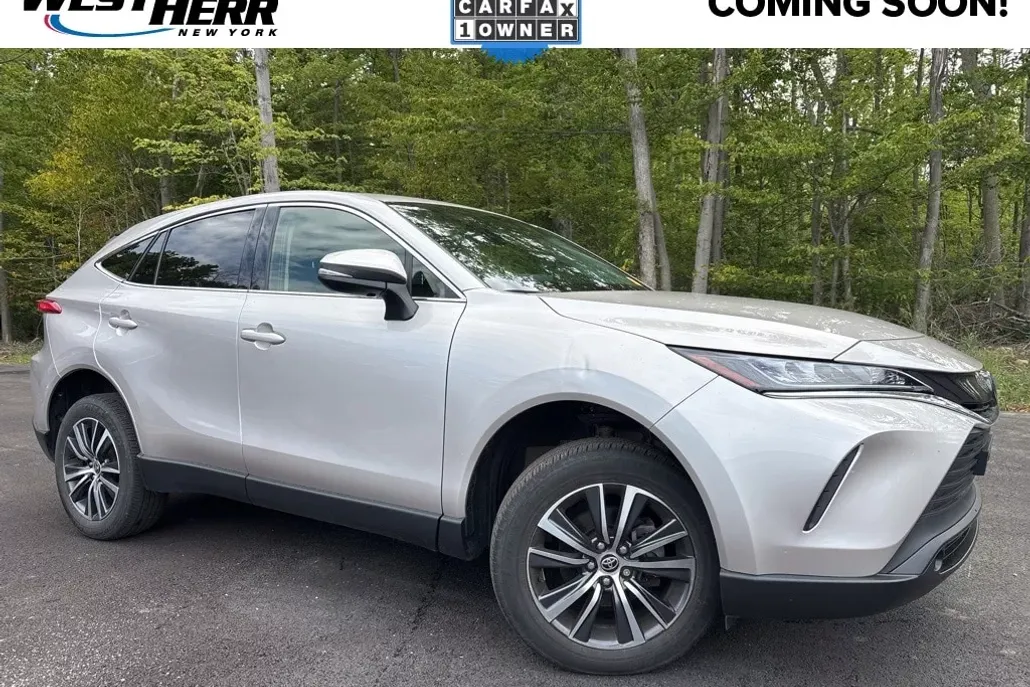 2022 Toyota Venza LE photo 1