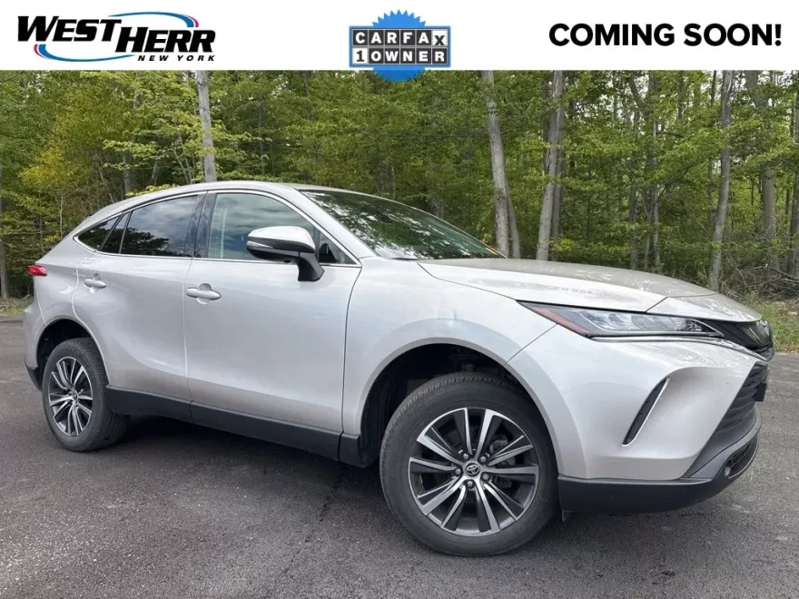 2022 Toyota Venza LE photo 1