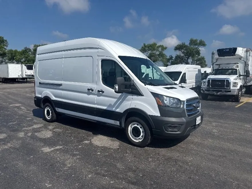 2022 Ford Transit photo 1
