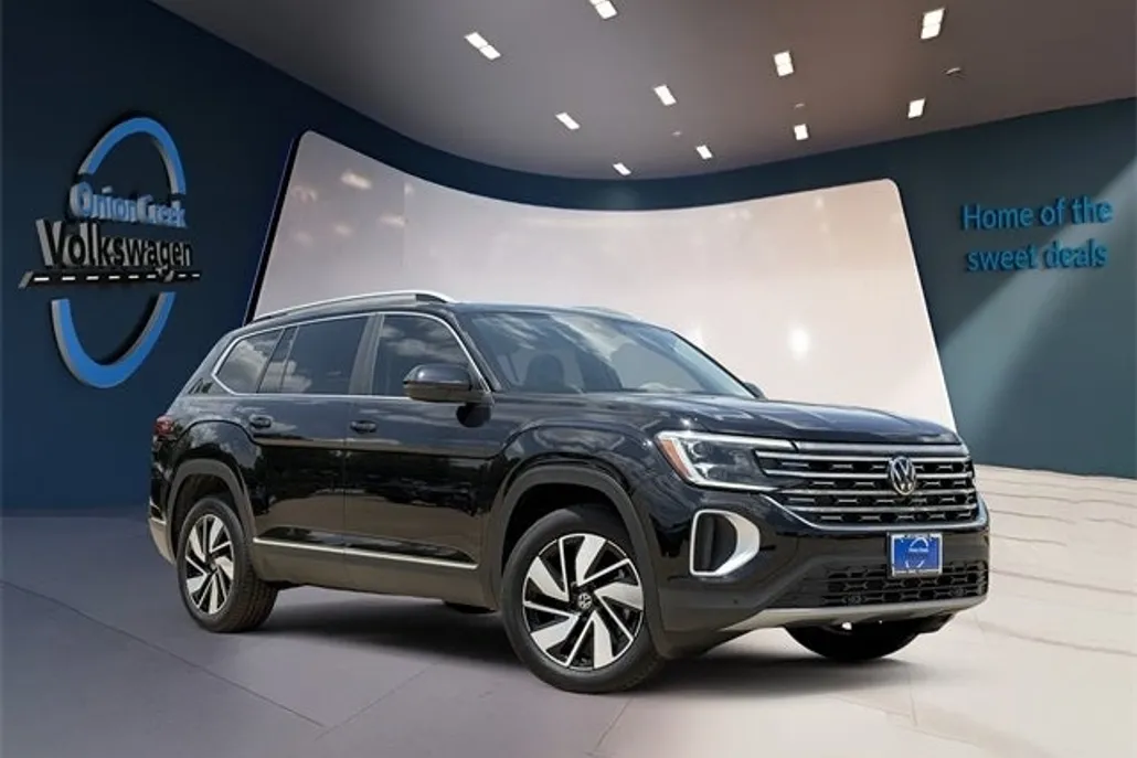 2025 Volkswagen Atlas SEL photo 1