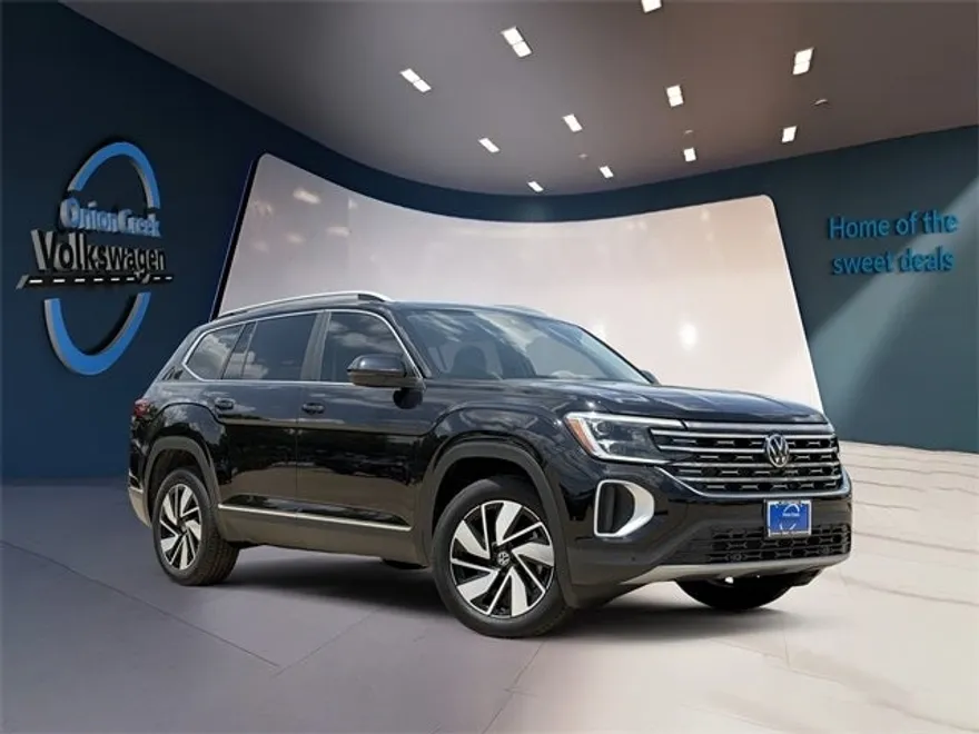 2025 Volkswagen Atlas SEL photo 1