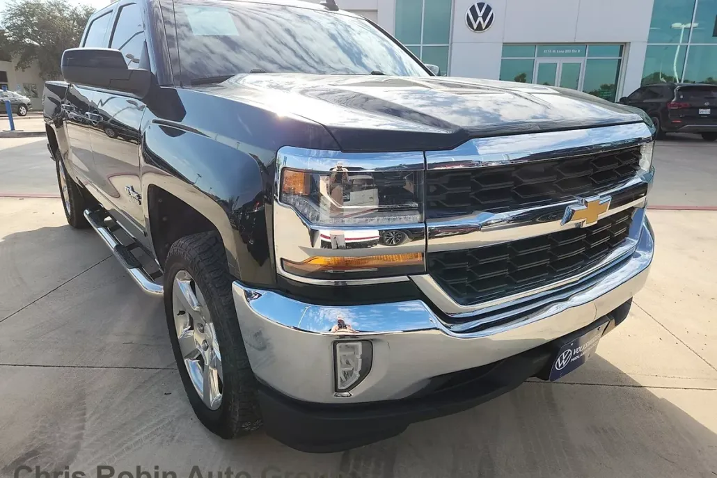 2018 Chevrolet Silverado 1500 photo 1
