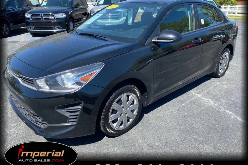 2022 Kia Rio LX photo 1
