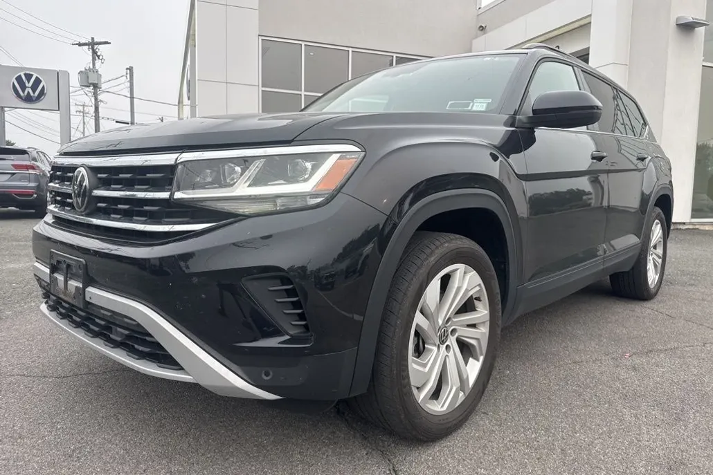 2023 Volkswagen Atlas V6 SE Technology photo 1
