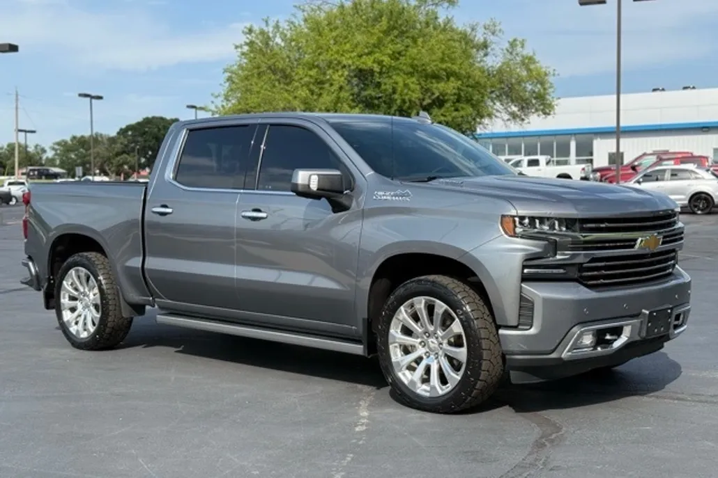 2020 Chevrolet Silverado 1500 High Country photo 1