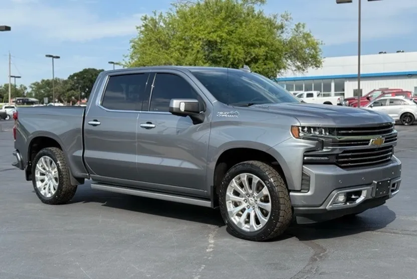 2020 Chevrolet Silverado 1500 High Country photo 1