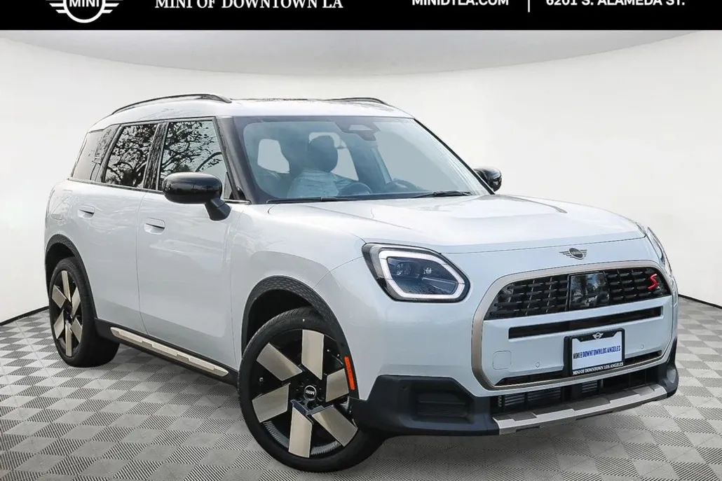 2025 Mini Countryman S ALL4 photo 1