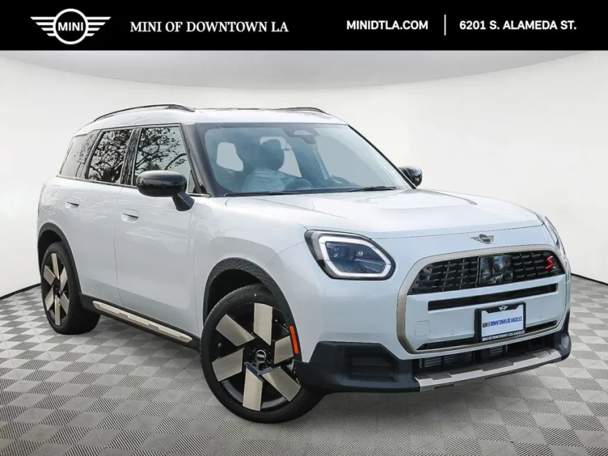 2025 Mini Countryman S ALL4 photo 1