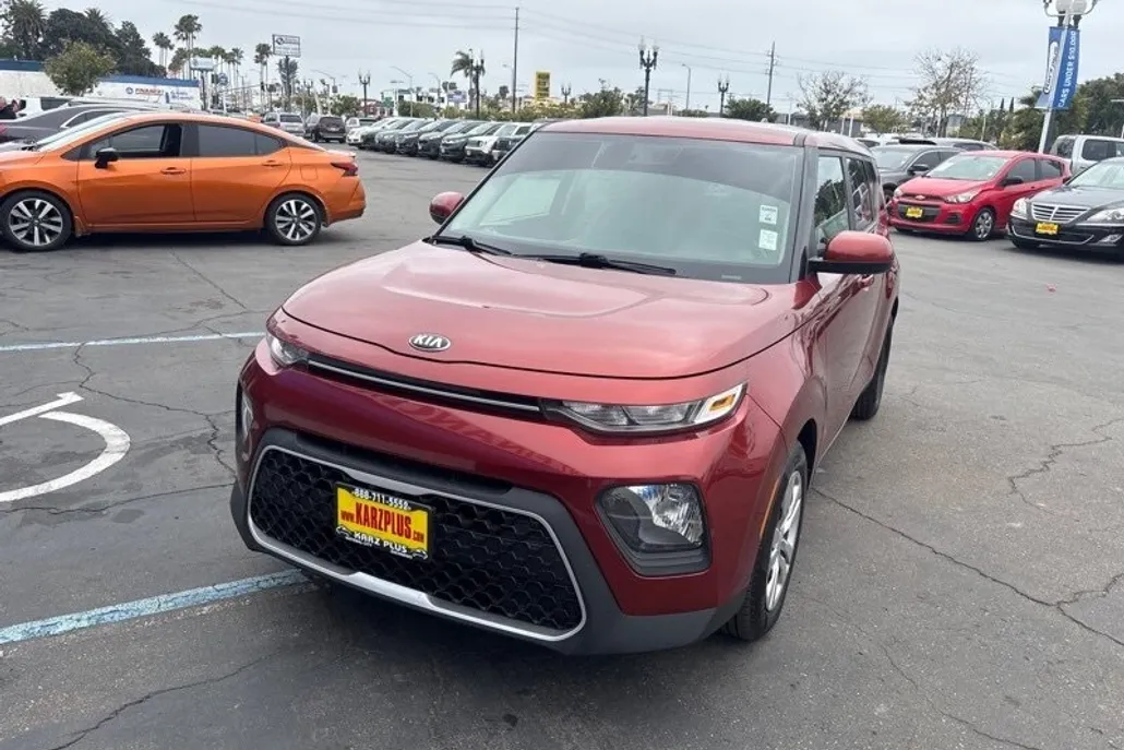 2020 Kia Soul LX photo 1