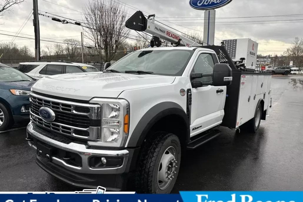 2024 Ford F-600 photo 1