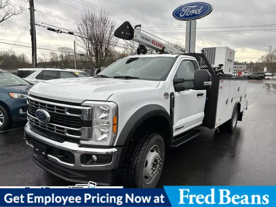 2024 Ford F-600 photo 1