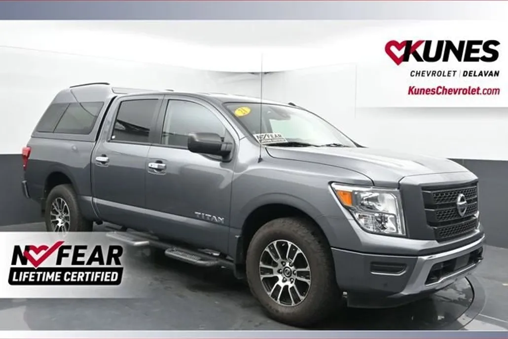 2021 Nissan Titan SV photo 1