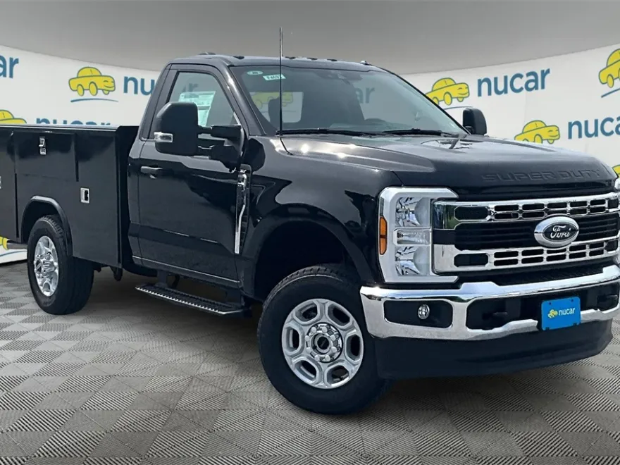 2025 Ford F-350 photo 1