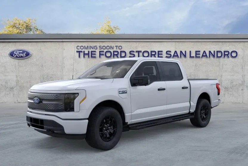 2025 Ford F-150 Lightning XLT photo 1
