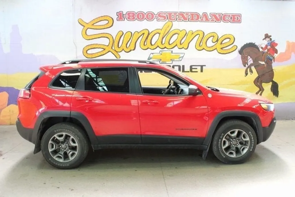2019 Jeep Cherokee Trailhawk photo 1