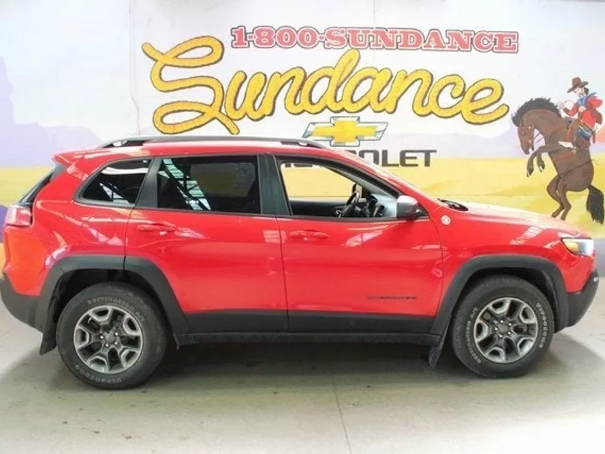 2019 Jeep Cherokee Trailhawk photo 1