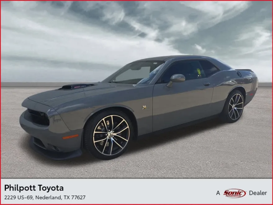 2017 Dodge Challenger 392 Scat Pack Shaker photo 1