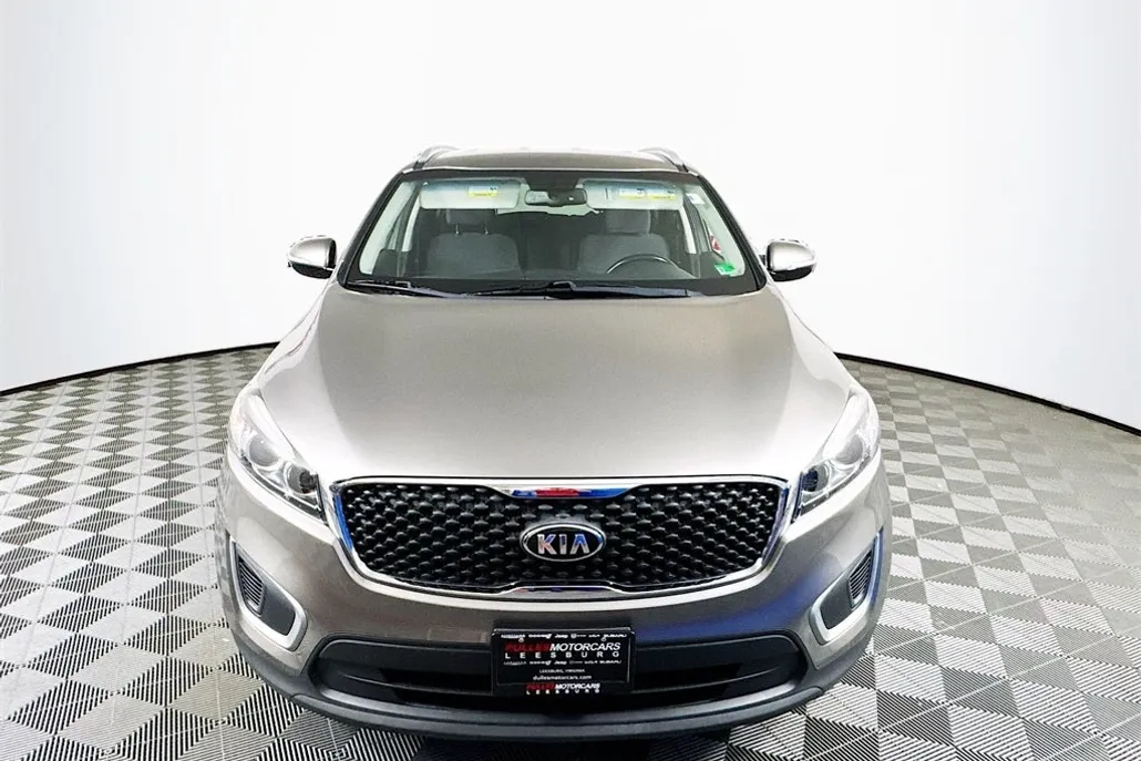 2018 Kia Sorento LX photo 1