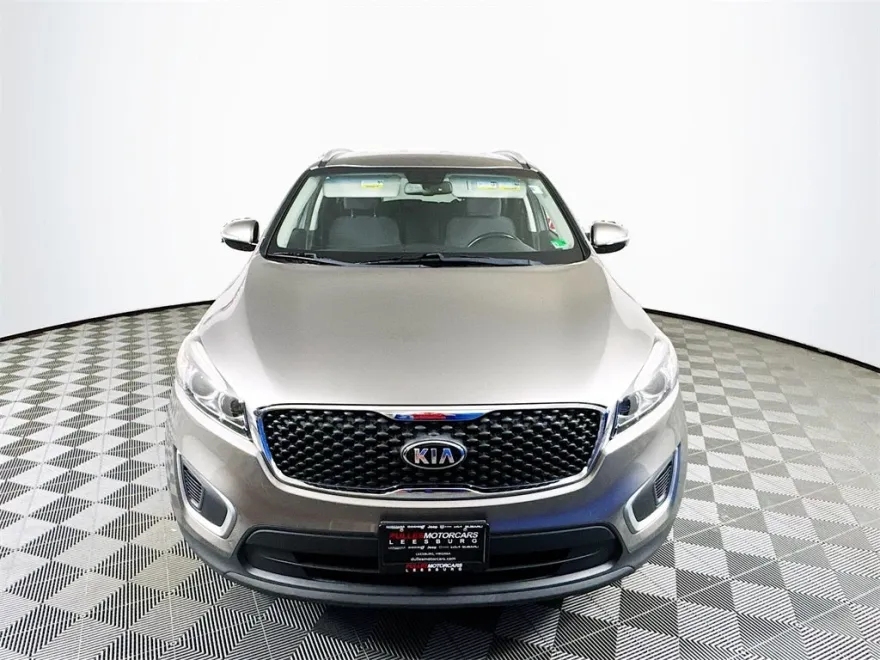 2018 Kia Sorento LX photo 1