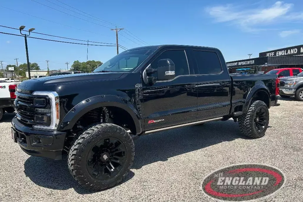 2025 Ford F-350 photo 1