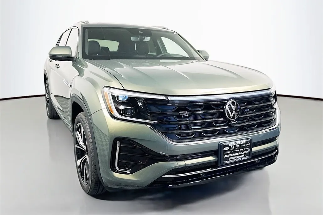 2026 Volkswagen Atlas Cross Sport SEL Premium R-Line photo 1