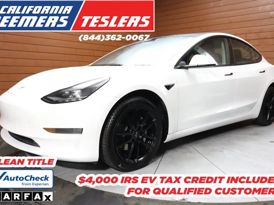 2022 Tesla Model 3 Long Range photo 1