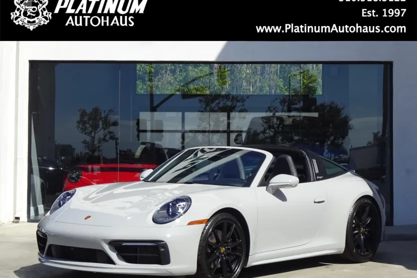2022 Porsche 911 Targa 4S photo 1