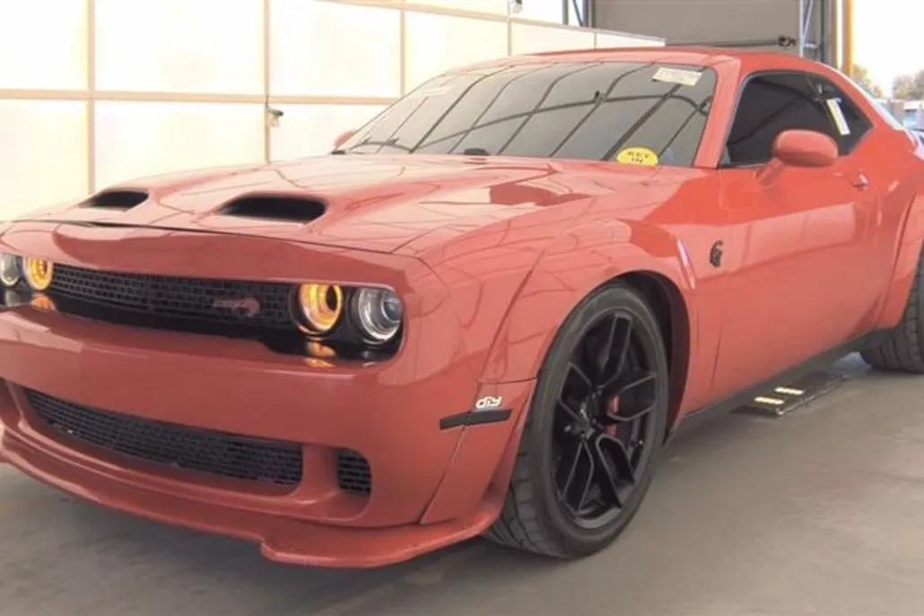 2015 Dodge Challenger SRT8 Hellcat photo 1