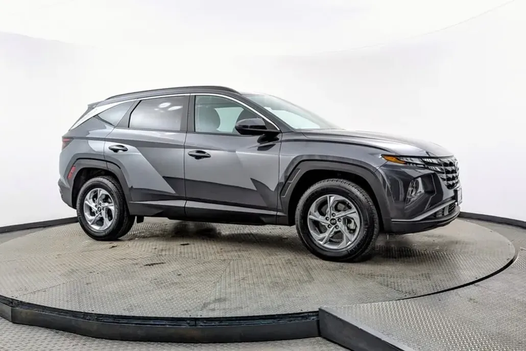 2024 Hyundai Tucson SEL photo 1