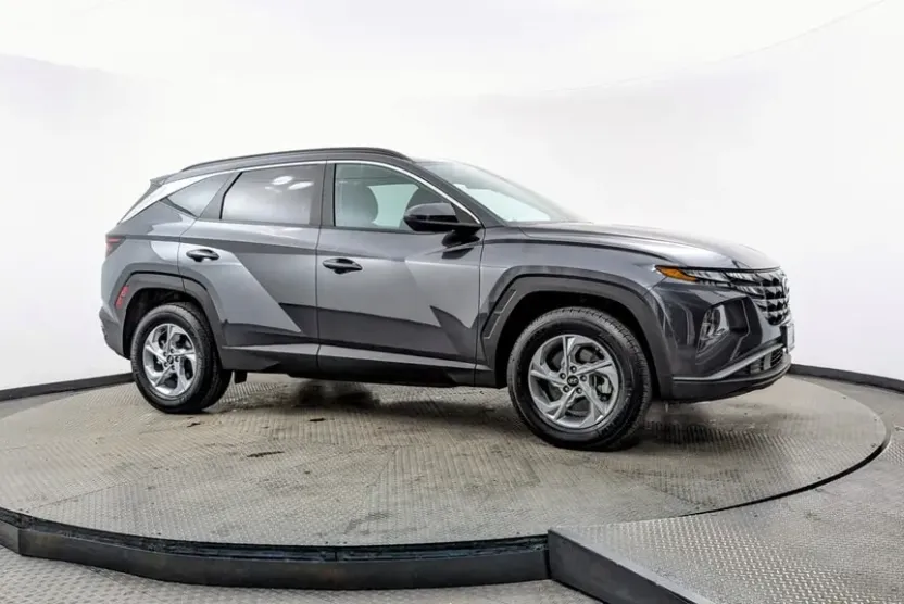 2024 Hyundai Tucson SEL photo 1