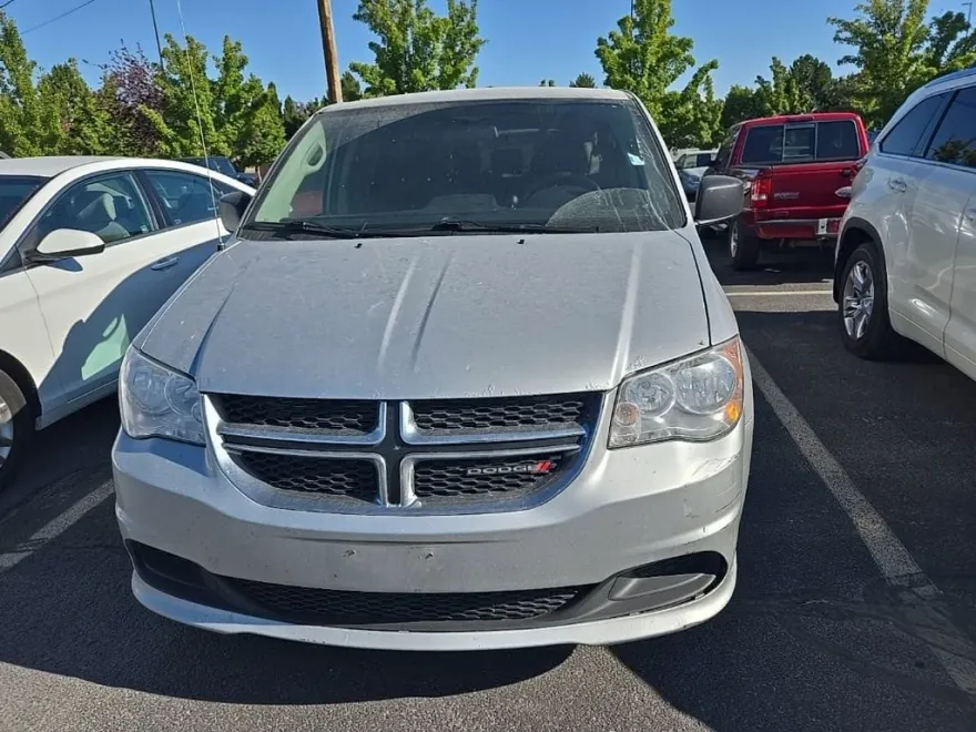 2012 Dodge Grand Caravan SE photo 1