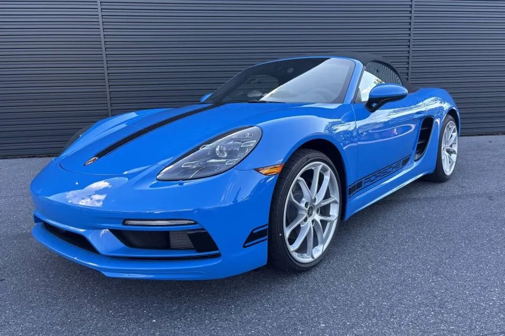 2025 Porsche Boxster photo 1