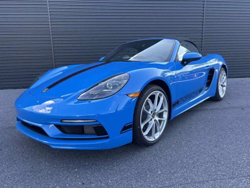 2025 Porsche Boxster photo 1