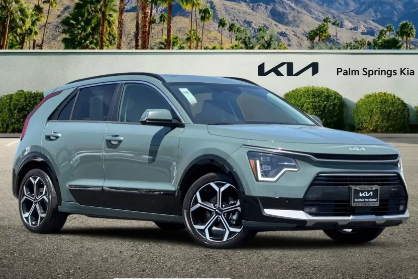 2024 Kia Niro Plug-In Hybrid SX photo 1