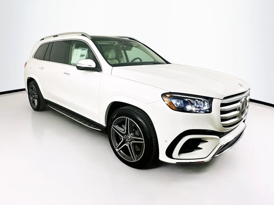 2026 Mercedes Benz GLS 450 4MATIC photo 1