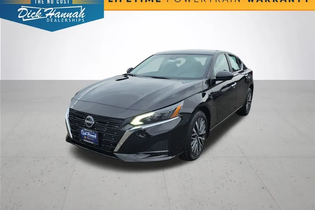 2025 Nissan Altima 2.5 SV photo 1
