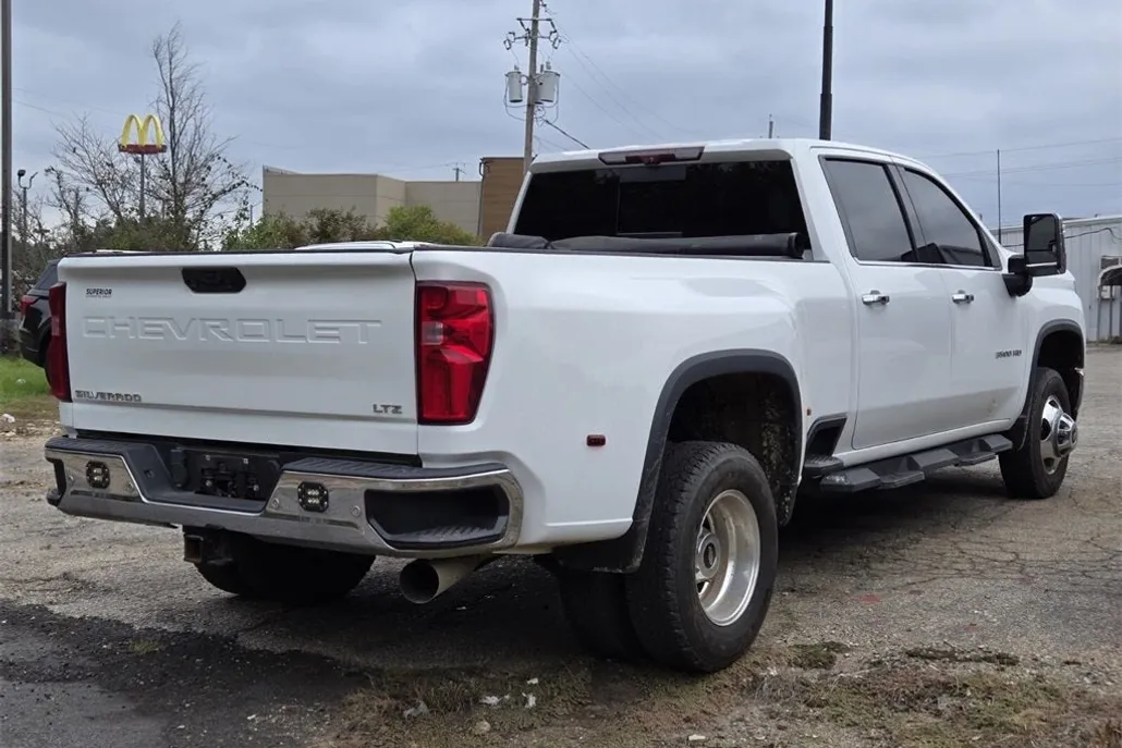 2020 Chevrolet Silverado 3500HD LTZ photo 1
