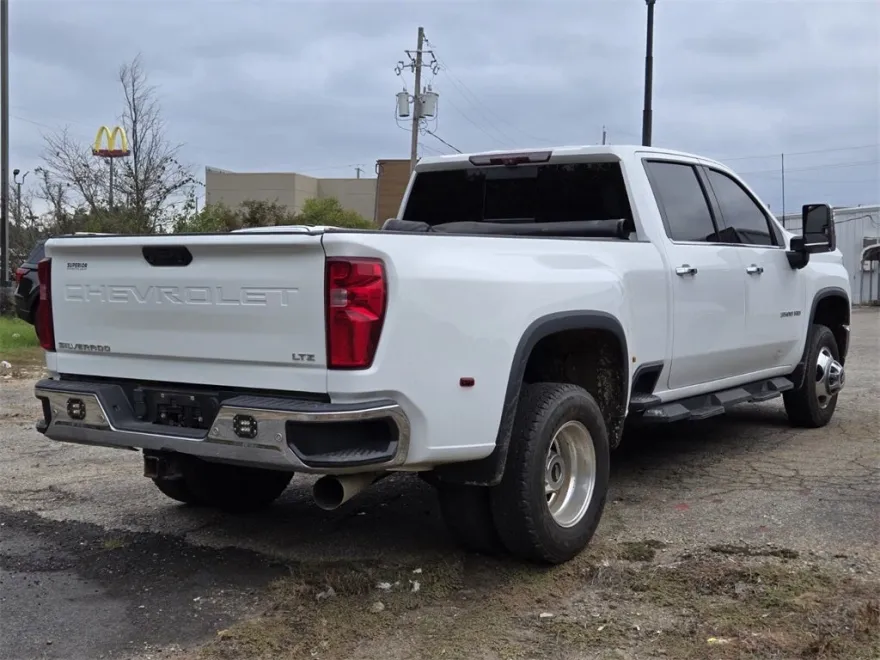 2020 Chevrolet Silverado 3500HD LTZ photo 1
