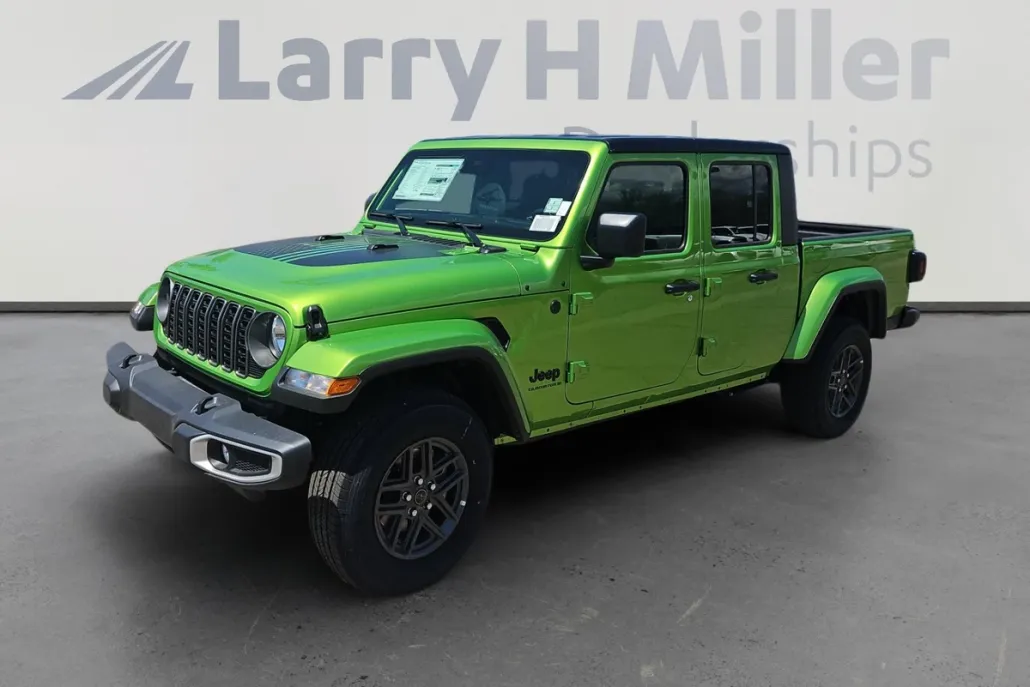 2025 Jeep Gladiator Sport S photo 1
