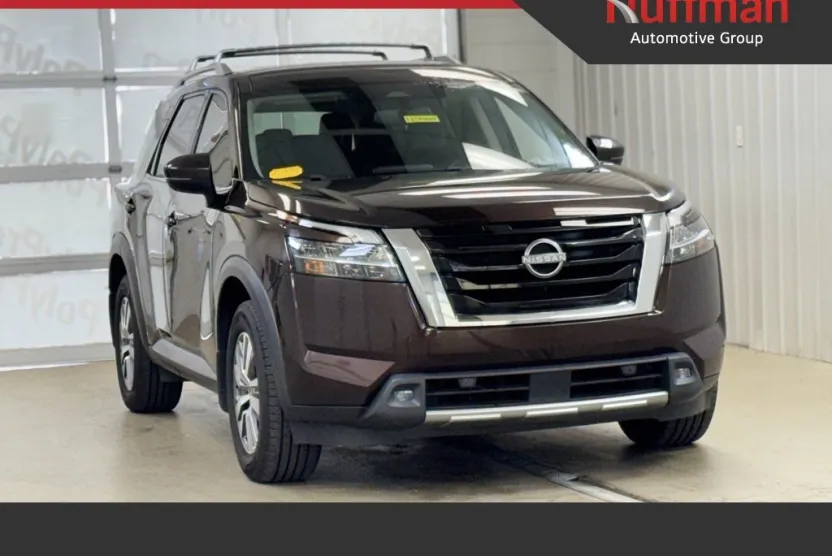 2022 Nissan Pathfinder SL photo 1
