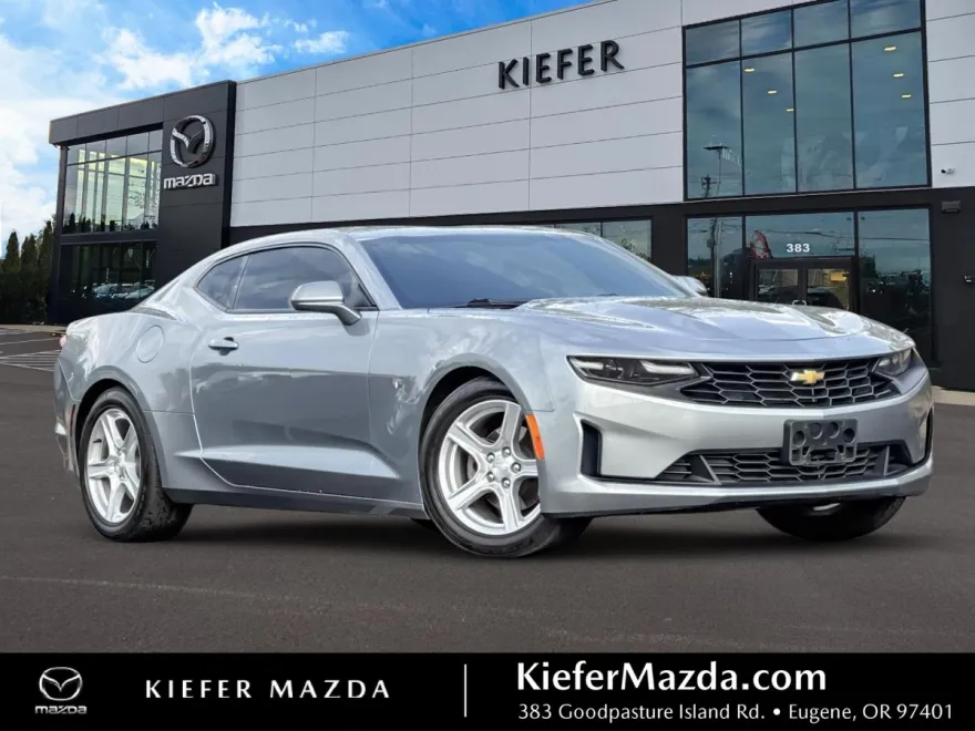 2023 Chevrolet Camaro 1LT photo 1