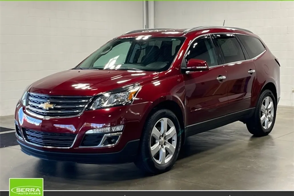 2016 Chevrolet Traverse 1LT photo 1