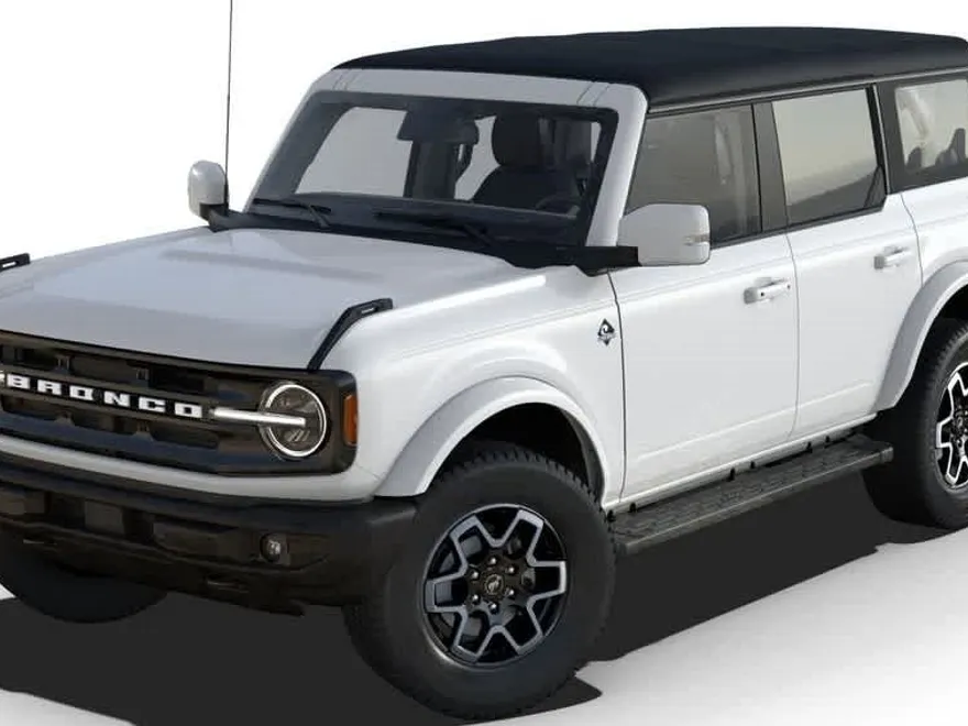 2025 Ford Bronco Outer Banks photo 1