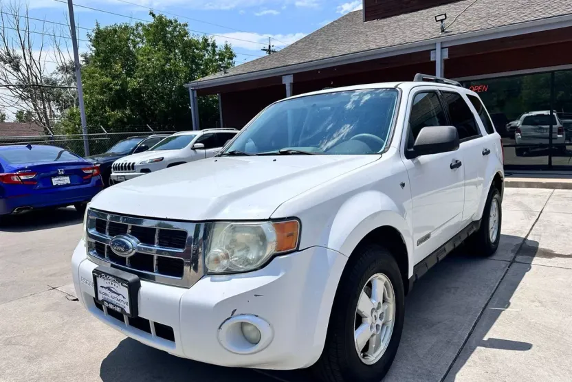 2008 Ford Escape XLT photo 1